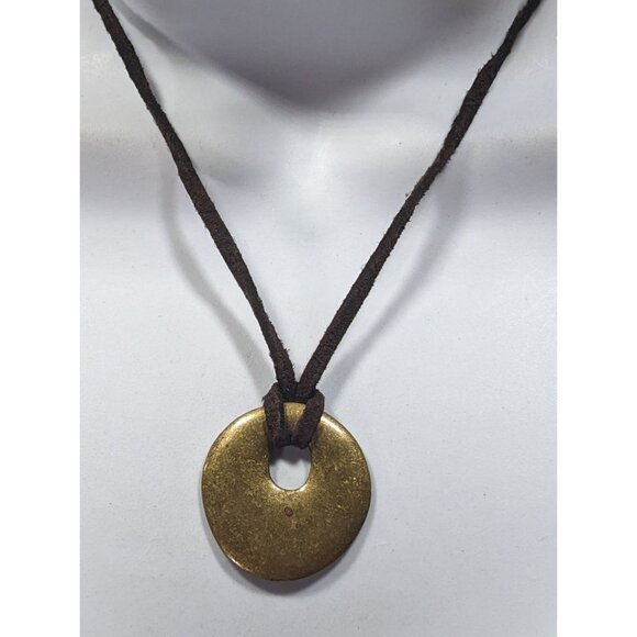 Classic Rustic Style Gold Tone Metal Disc Pendant Necklace - Picture 4 of 5
